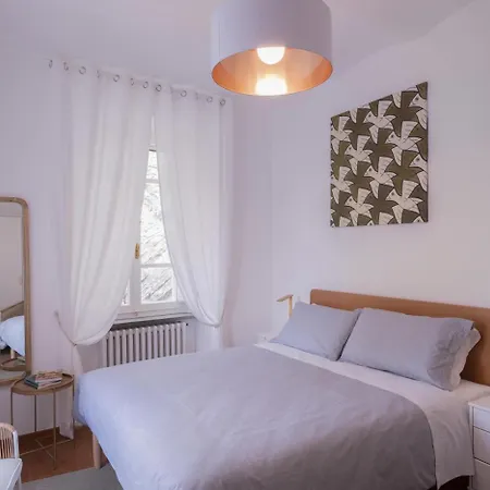 Lungolago Apartment *