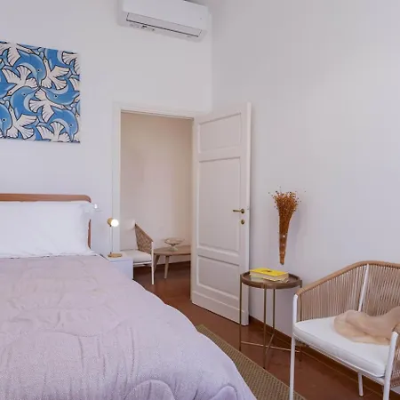 Lungolago Apartment